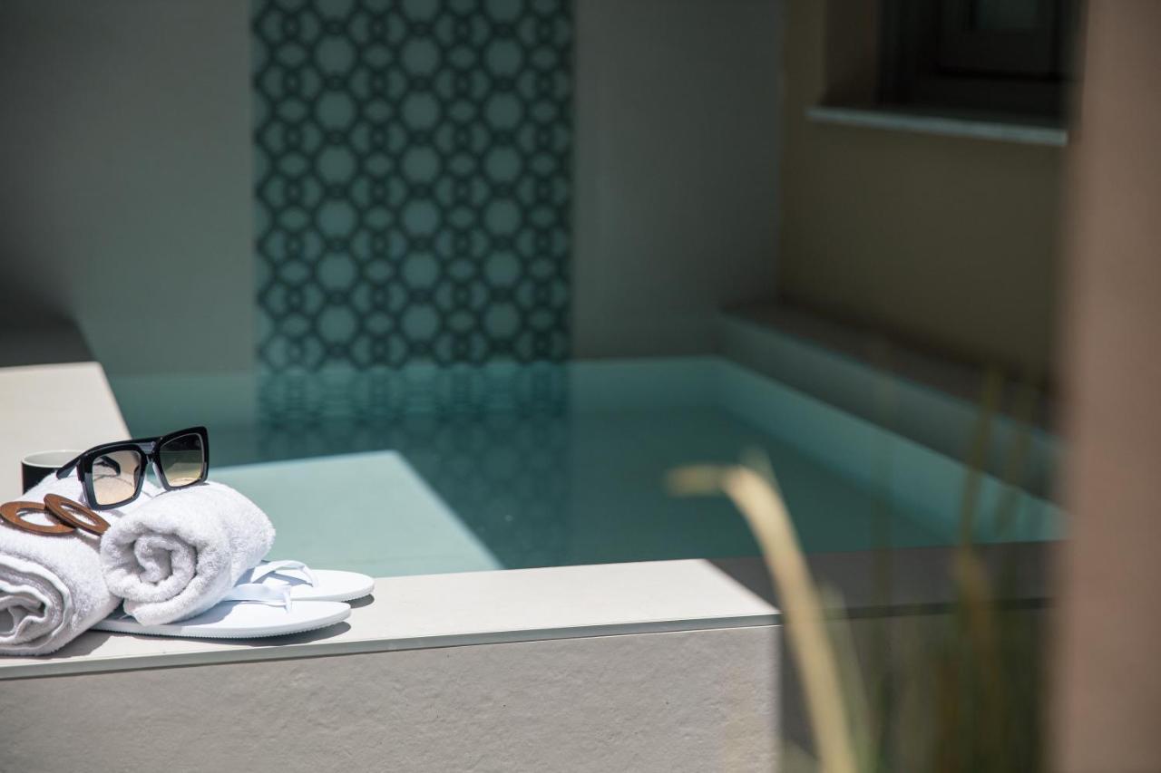 Gateway Suites Ретимно Екстериор снимка