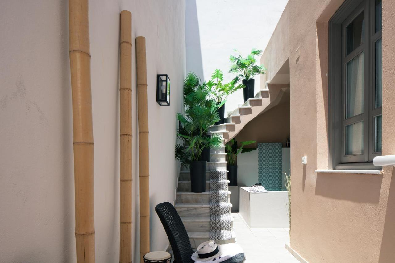 Gateway Suites Ретимно Екстериор снимка