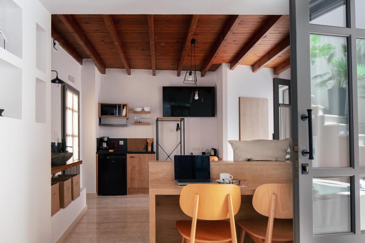 Gateway Suites Ретимно Екстериор снимка