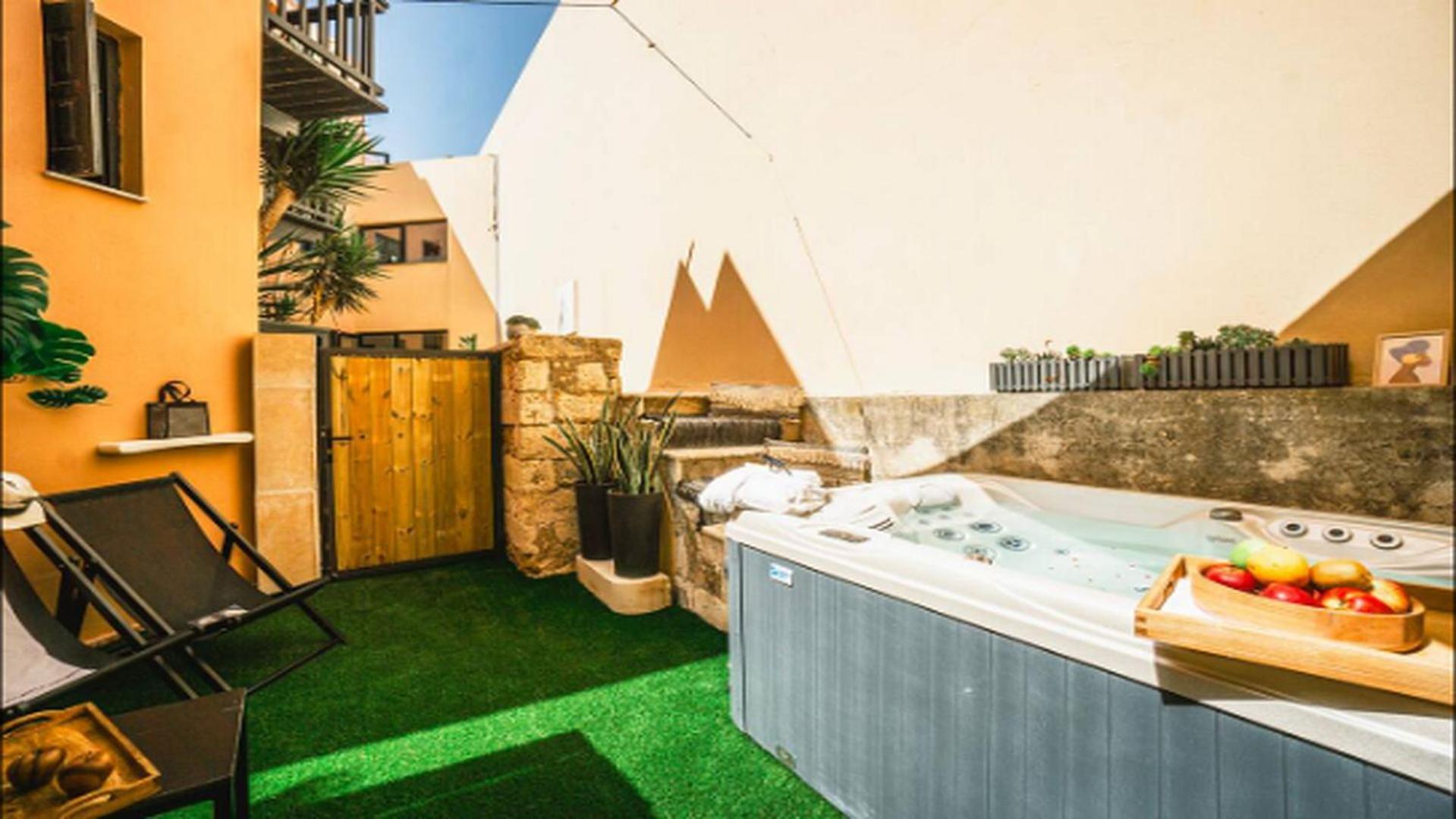 Gateway Suites Ретимно Екстериор снимка