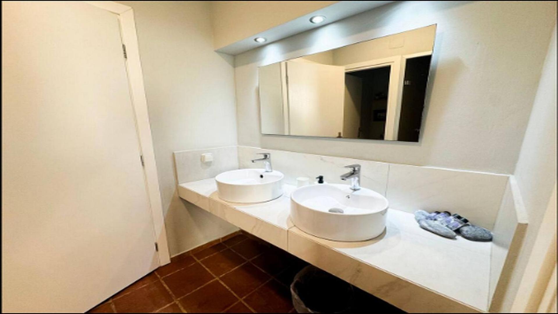Gateway Suites Ретимно Екстериор снимка