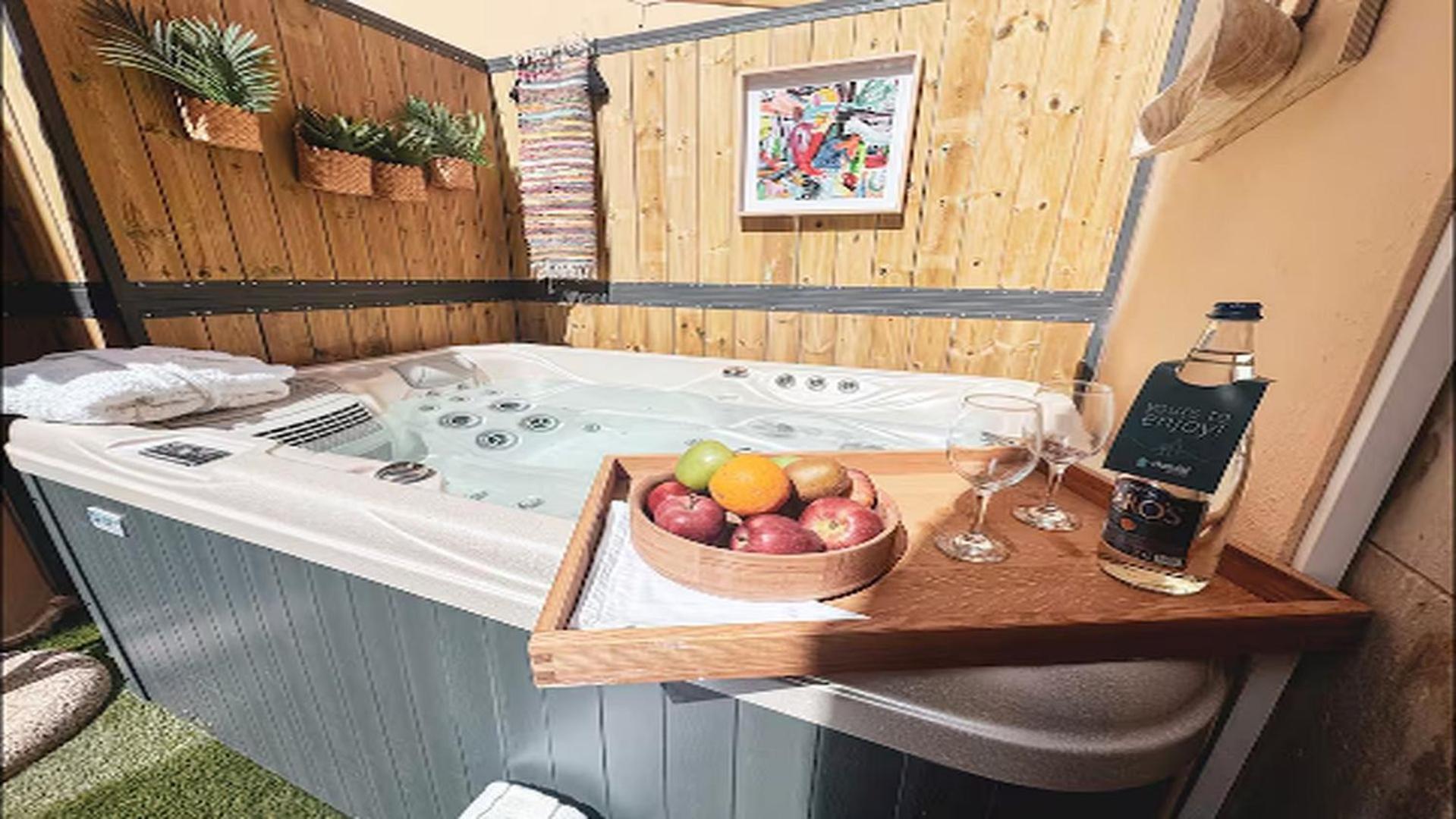 Gateway Suites Ретимно Екстериор снимка